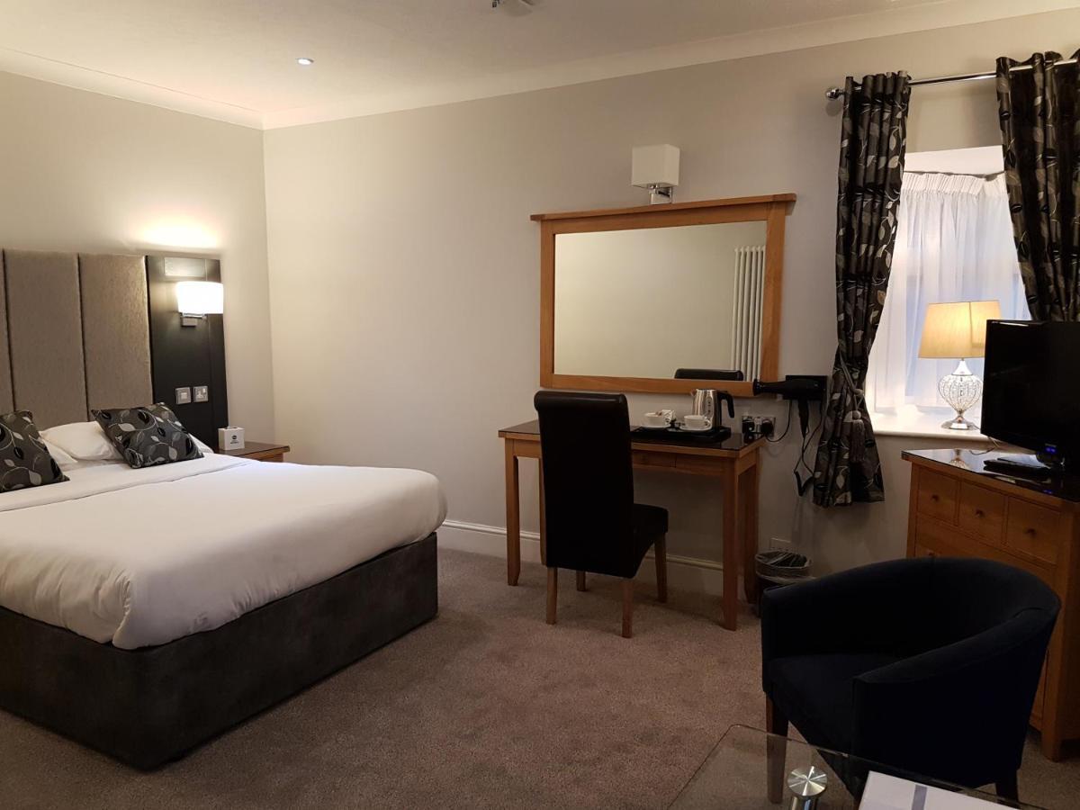 The Diplomat Hotel Restaurant & Spa Llanelli Dış mekan fotoğraf