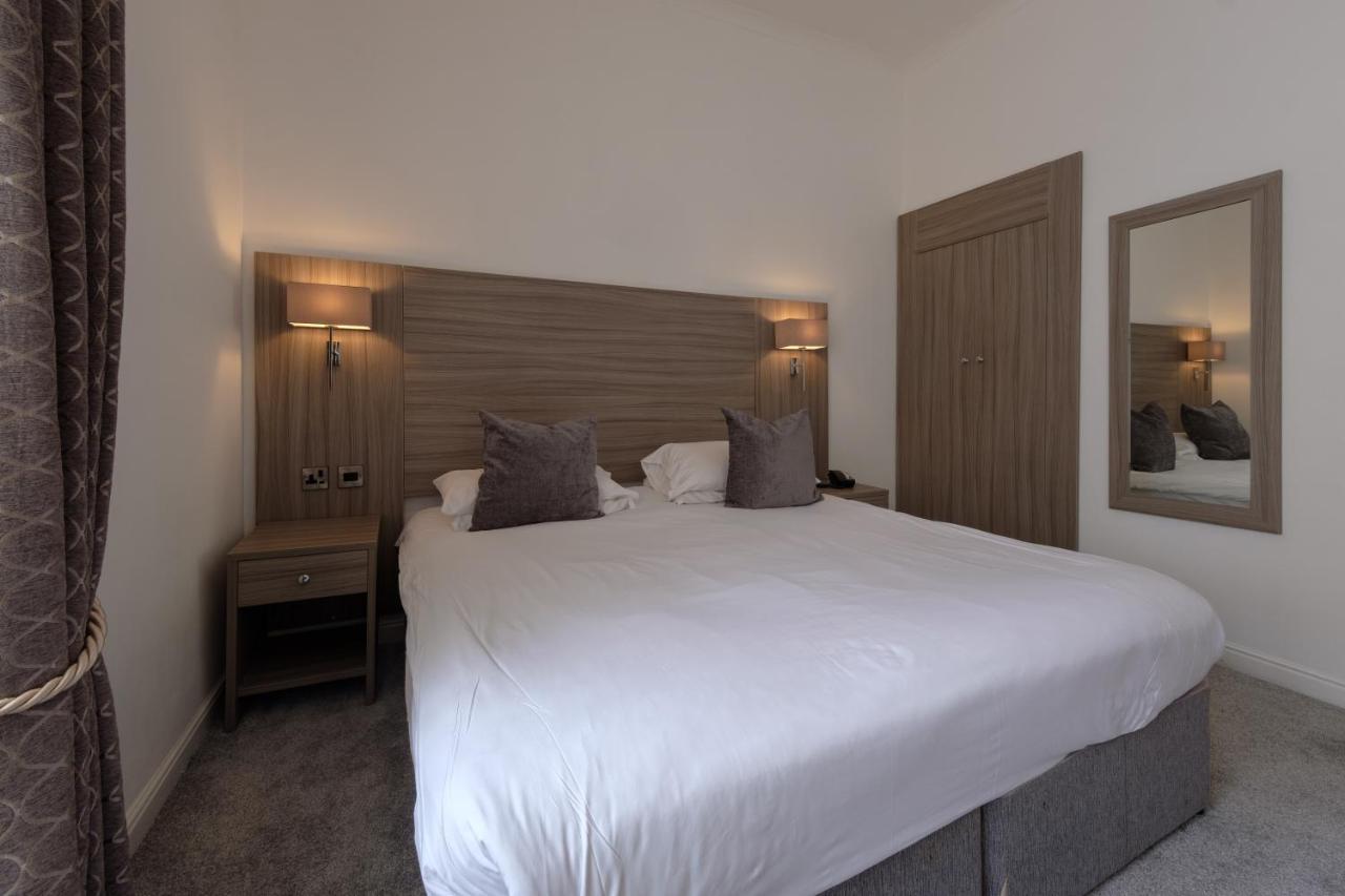 The Diplomat Hotel Restaurant & Spa Llanelli Dış mekan fotoğraf