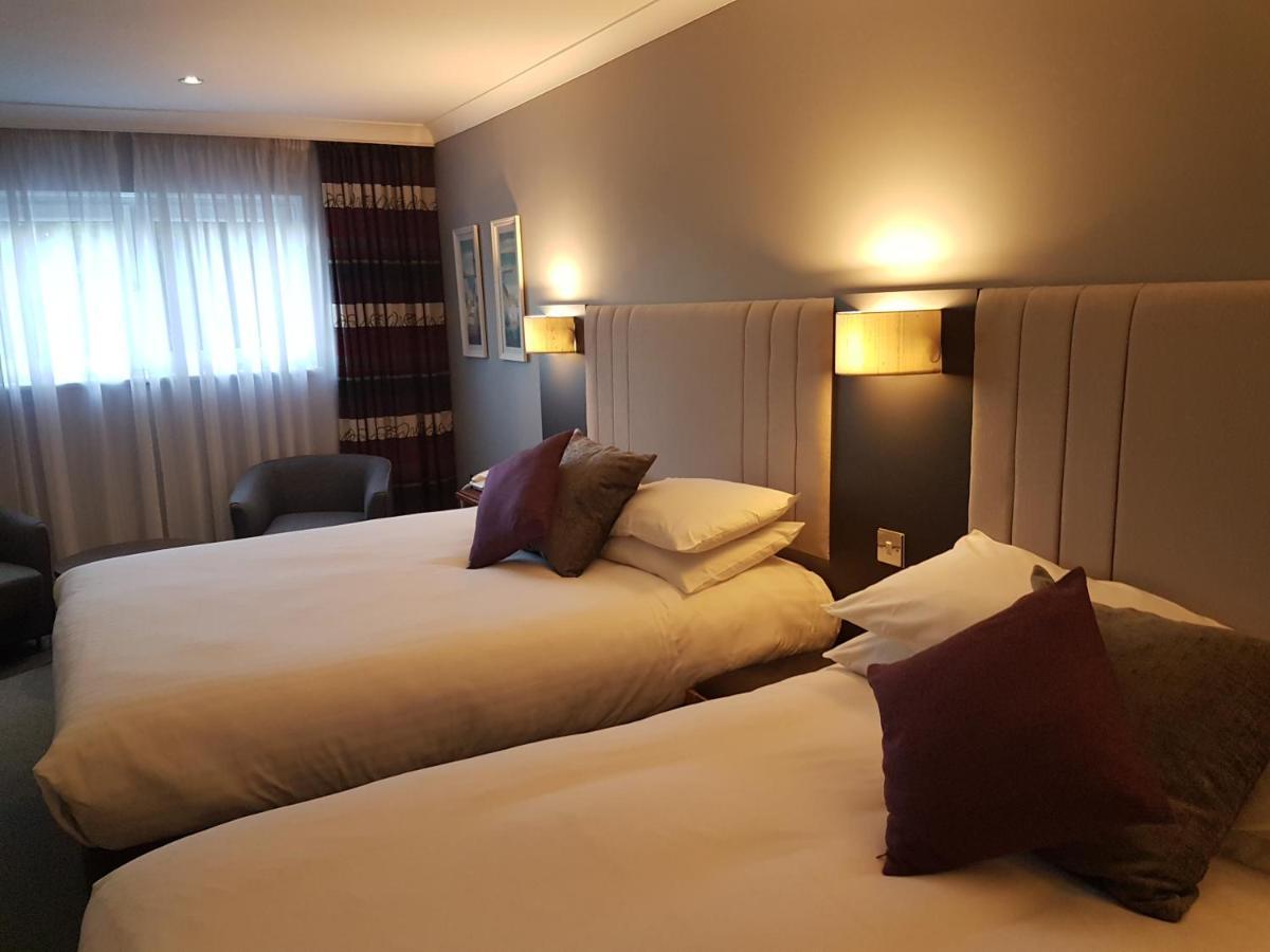 The Diplomat Hotel Restaurant & Spa Llanelli Dış mekan fotoğraf
