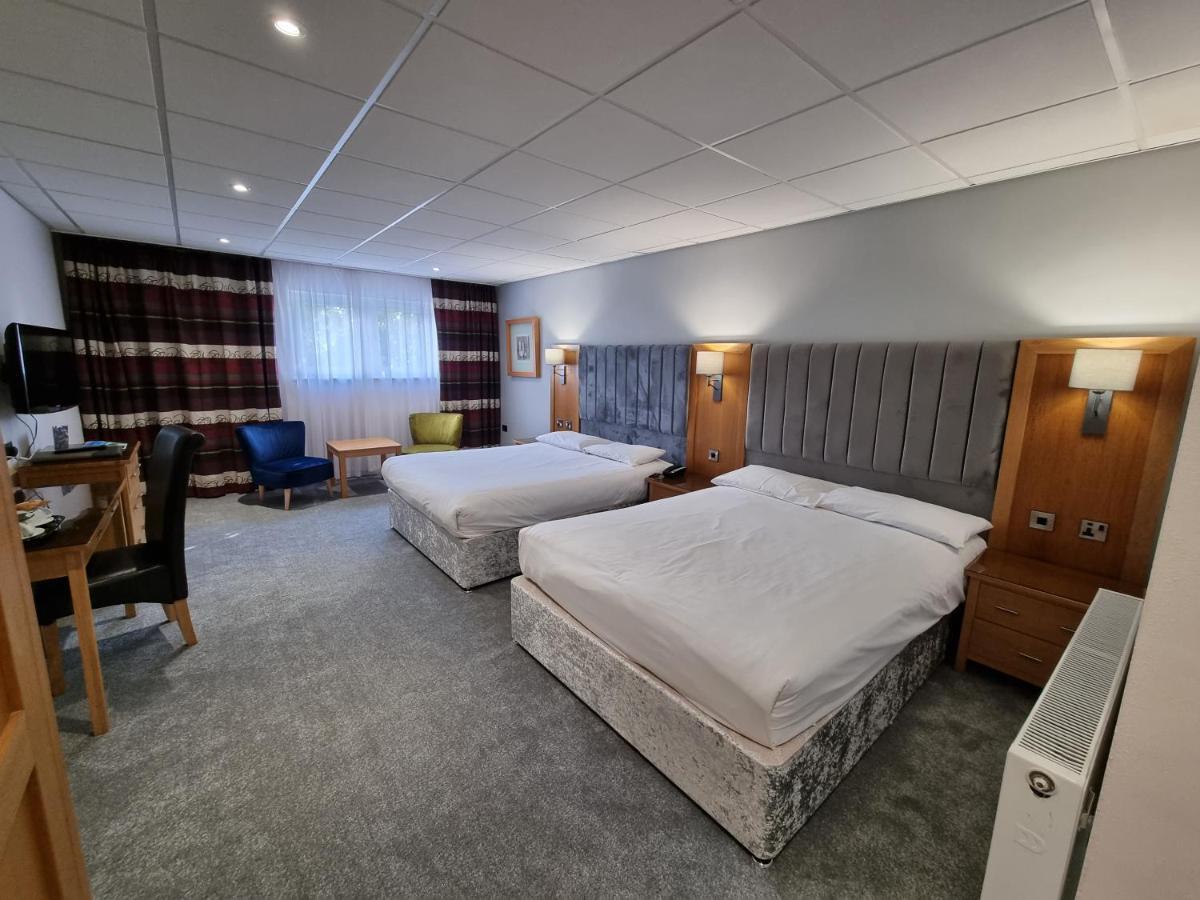 The Diplomat Hotel Restaurant & Spa Llanelli Dış mekan fotoğraf