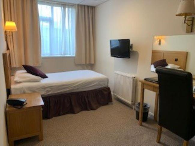 The Diplomat Hotel Restaurant & Spa Llanelli Dış mekan fotoğraf