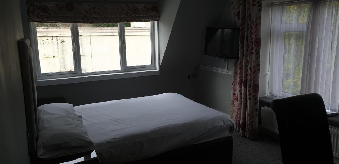 The Diplomat Hotel Restaurant & Spa Llanelli Dış mekan fotoğraf