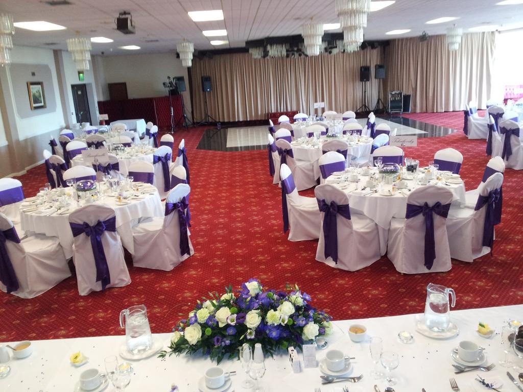 The Diplomat Hotel Restaurant & Spa Llanelli Dış mekan fotoğraf