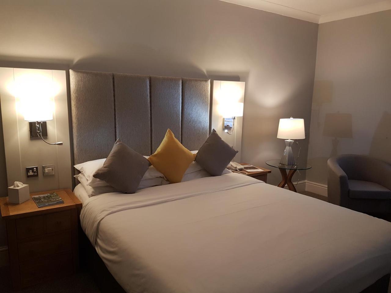 The Diplomat Hotel Restaurant & Spa Llanelli Dış mekan fotoğraf